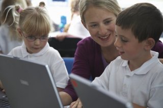 Exposing children to computers helps them hone their skills.